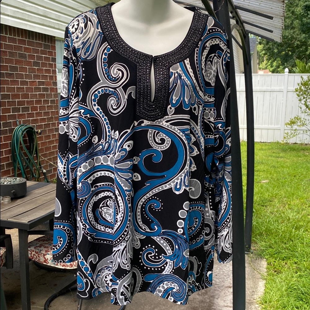 Avenue Women Elegant Black and Blue Long Sleeve Paisley Tunic Plus Size 22/24